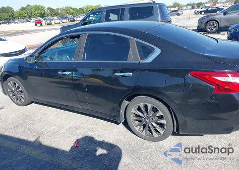 2016 Nissan Altima 2.5/2.5 S/2.5 Sl/2.5 Sr/2.5 Sv z USA, uszkodzony, nr VIN 1N4AL3AP0GN313805